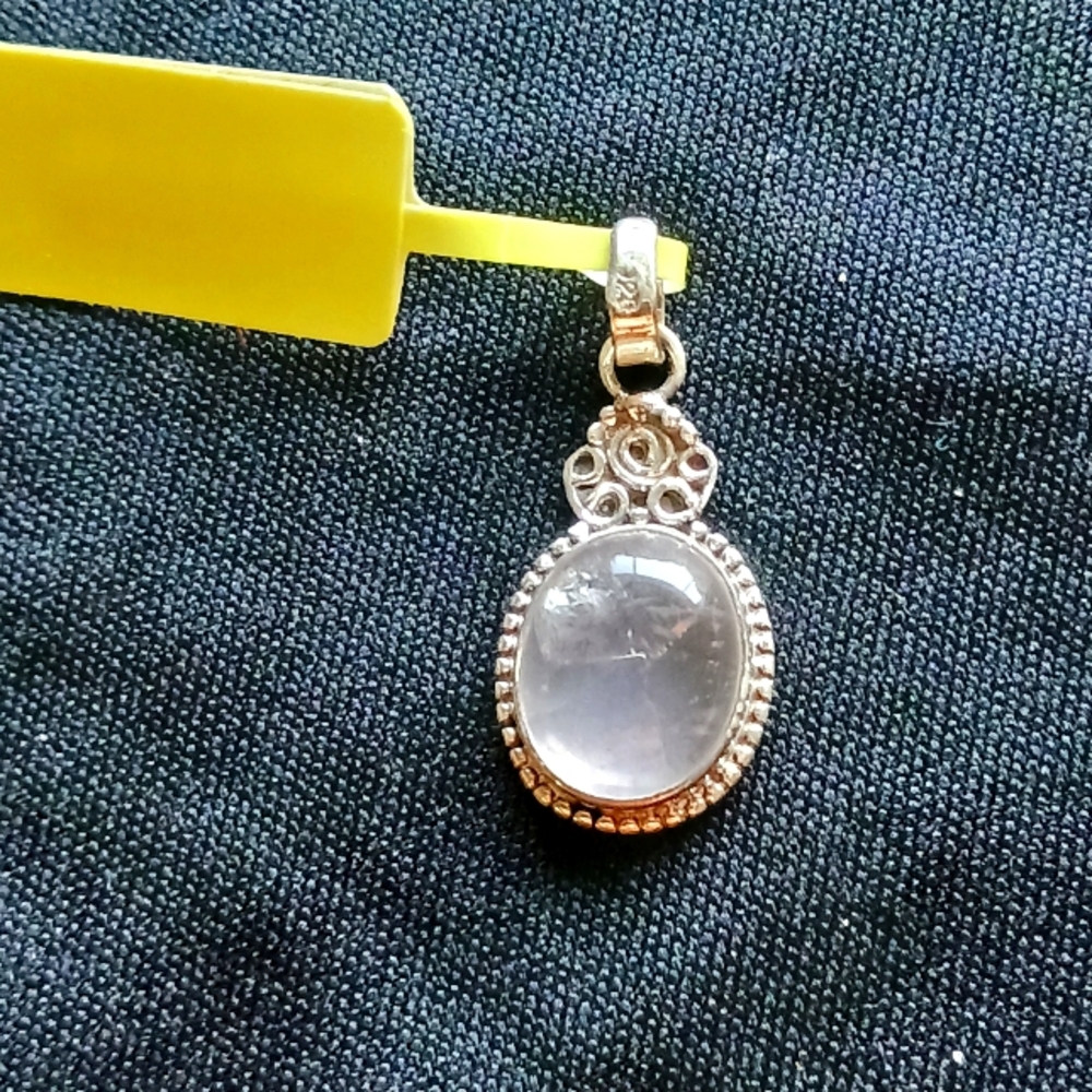 Pendant. (0652)